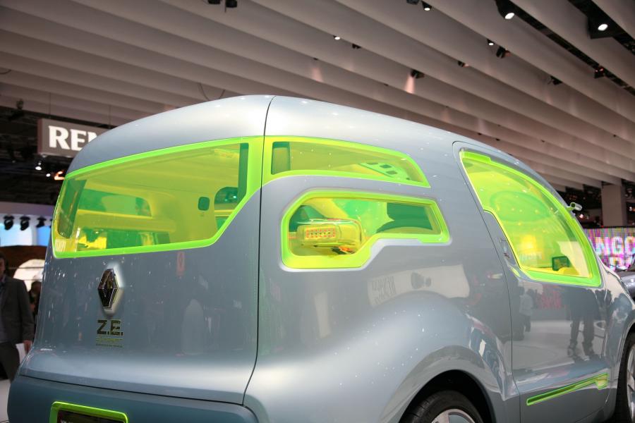  Renault Z.E. Concept 2008 года  (фото 39 из 90)